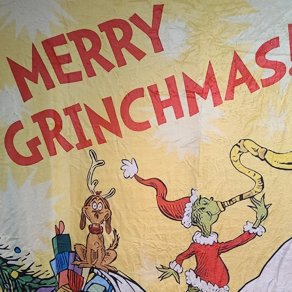 Grinch lapsize cozy throw bright printed design Festive holiday charm. NWT
